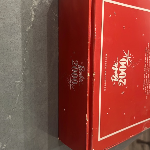 NIB! Barbie 2000 Collector Edition! - Picture 10 of 10